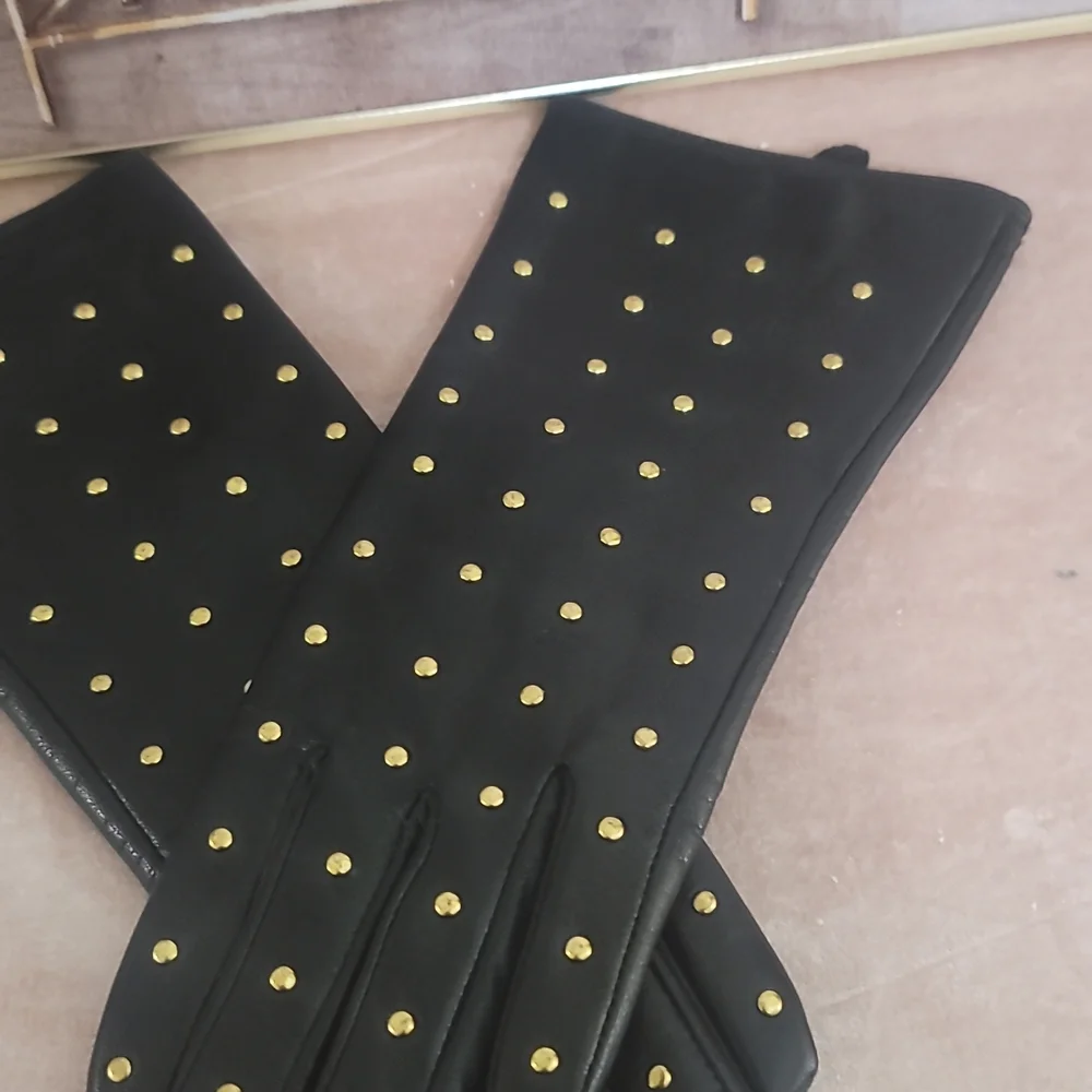 Authentic Tory burch womans gloves - Picture 2 of 6